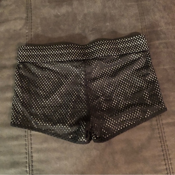 Women’s Shorts Size Small - Picture 5 of 6